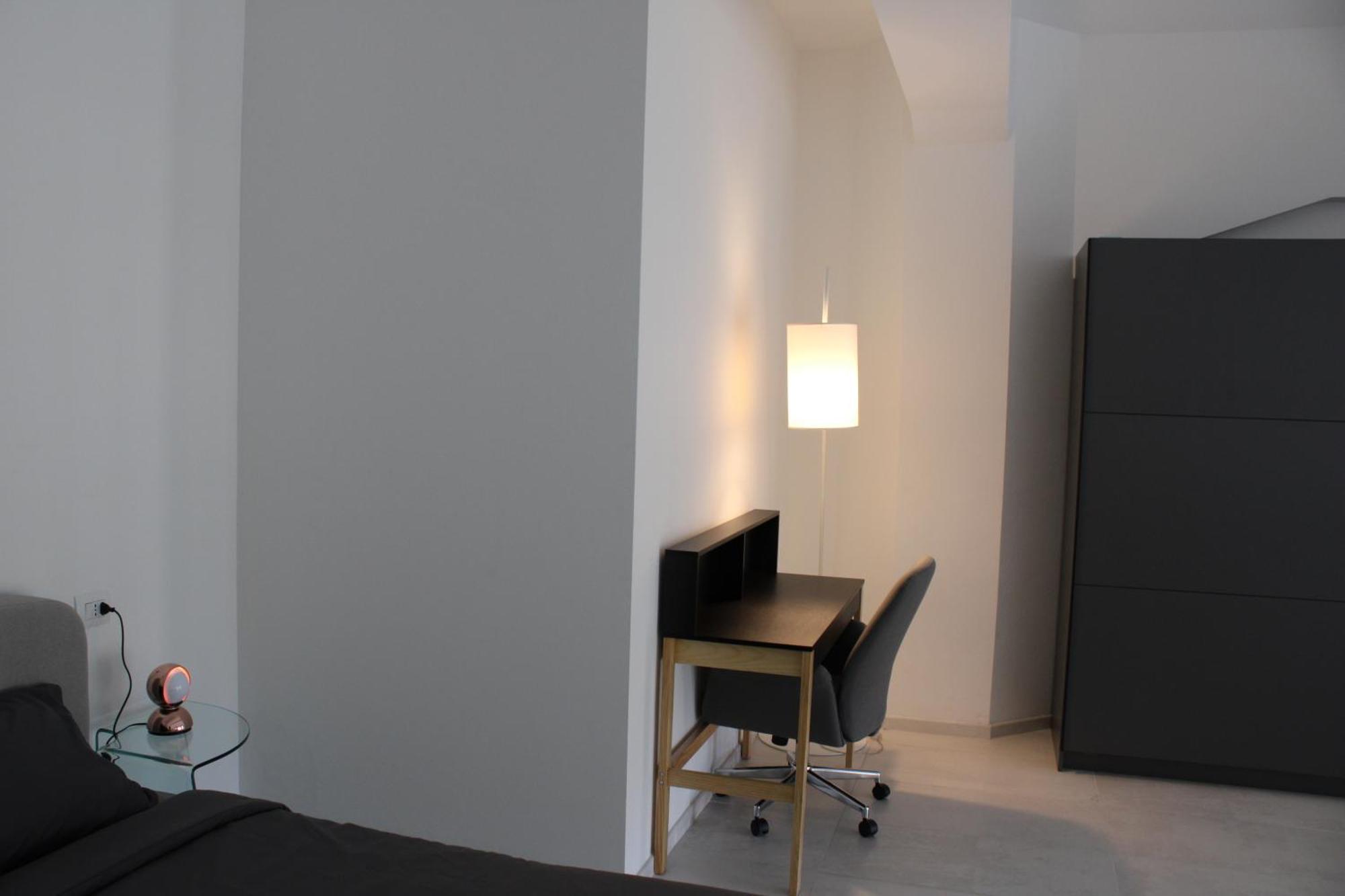 Milan Space Loft - Apartment Close To M5 Subway - Free Parking - Sky & Netflix Tv エクステリア 写真